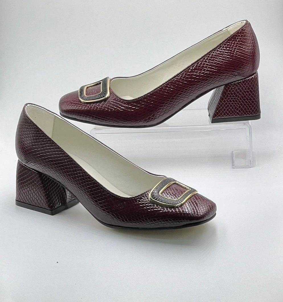 Closed Front Classic Women High Heel Shoes